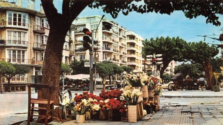 izmire-gelen-zenginlerin-mutlaka-ziyaret-ettigi-sokak-unlulerin-vazgecilmezi-9D7GYWHs.jpg