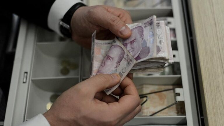 kurban-bayrami-oncesi-emeklilere-buyuk-mujde-25000-tlye-varan-odeme-Qima5IPe.jpg