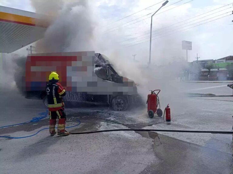 balikesirde arac yangini panige neden oldu tgVQJzNp