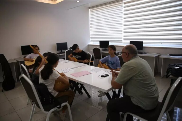 dortyolda 3500 depremzede ogrenci egitildi isYbgO11