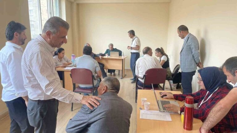 yuksekovada tarim sayimi devam ediyor pr4uXlbj