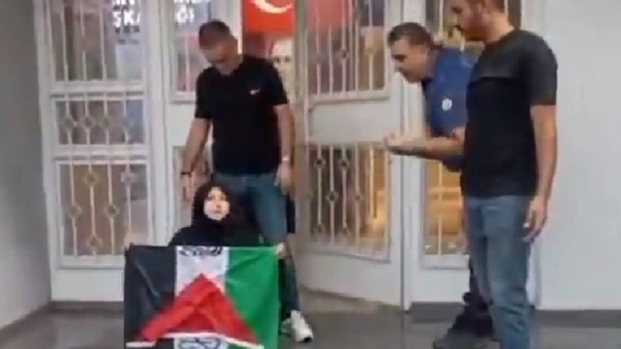 akp onunde gazze eylemine sert mudahale polisler gorevden uzaklastirildi kb8Zg2Hj