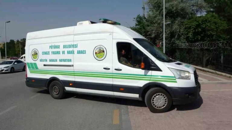 malatyada bicakli kavga 1 olu tnszxAOW