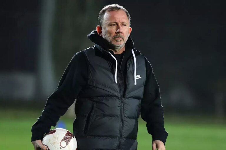 resmi aciklamanin eli kulaginda besiktasta ikinci sergen yalcin donemi u7xntLqy