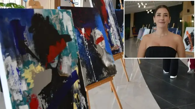 sergisini gazzeye ithaf eden ressamdan kuresel sumud filosuna mavi kurdeleli destek eX5pQMIc