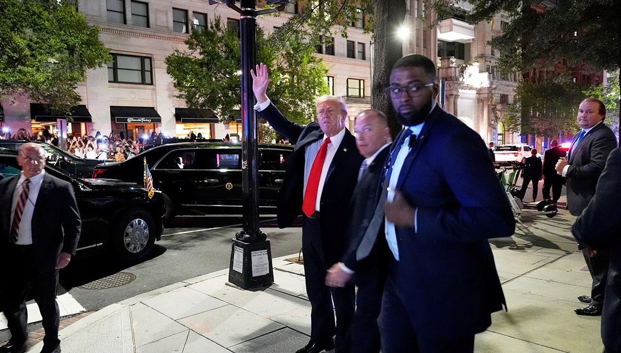 trumpa restoranda gazze protestosu KQbqEwUf