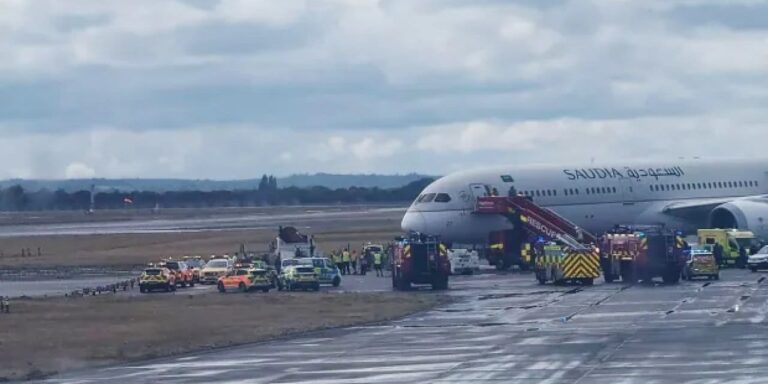 ucagi birbirine katan yolcu gozaltina alindi 3QZc5POL