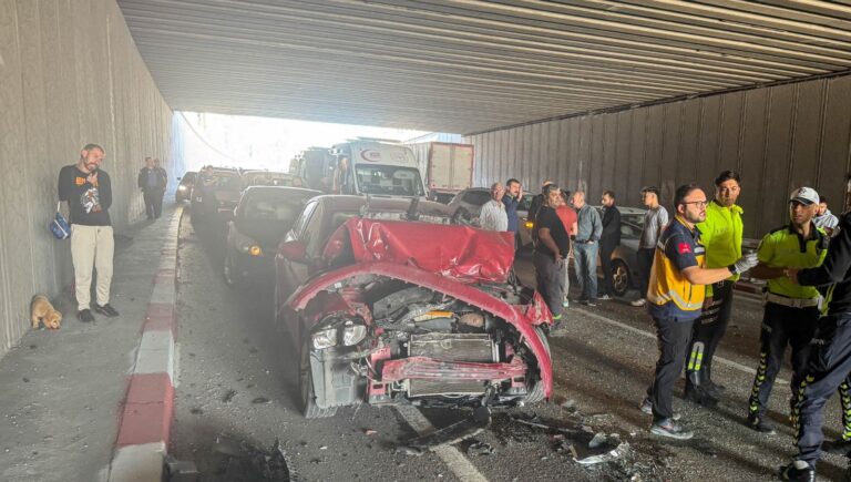 usakta zincirleme kaza uc yarali 5lXAnJZ5