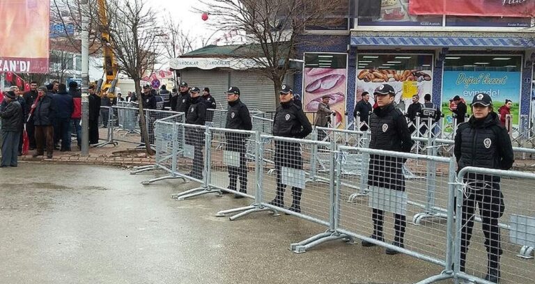 valilik duyurdu istanbulda uc gunluk miting yasagi qnYWWKr7