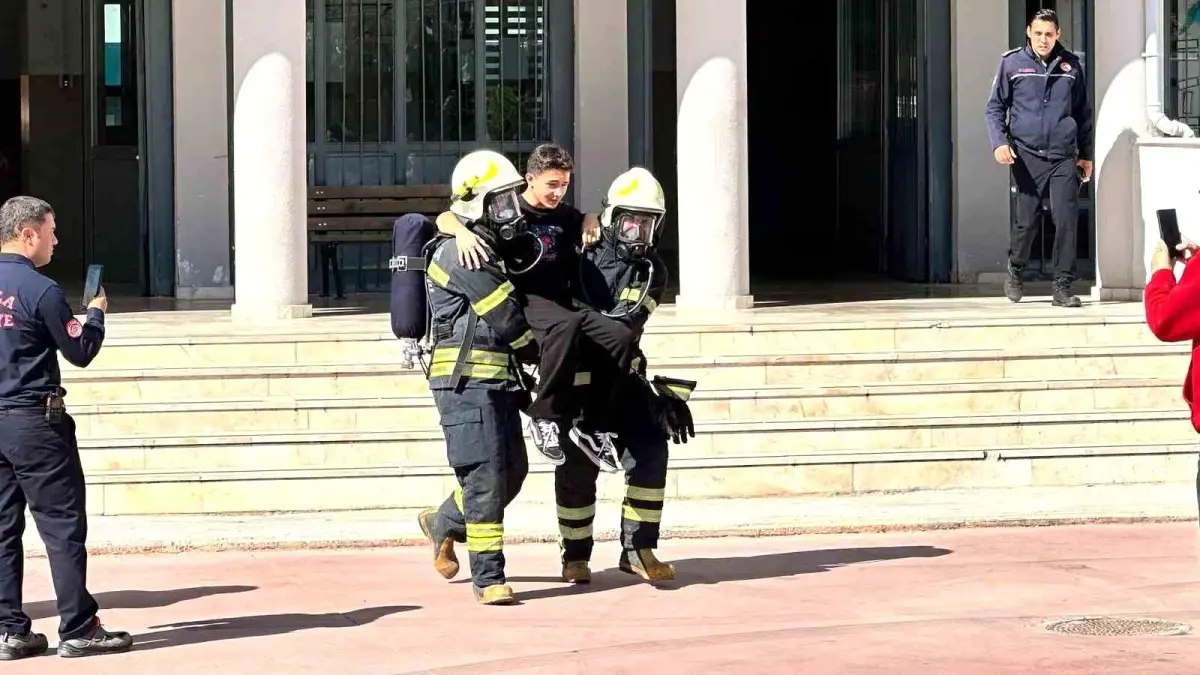 mugla fen lisesinde kapsamli deprem tatbikati gerceklestirildi KCZzCQYT.jpg