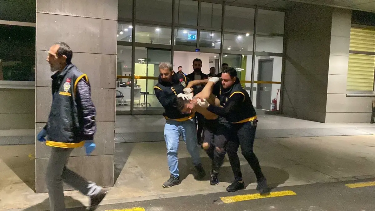 tisortunu yakan ia kendine zarar verdi NgCzu7Jh