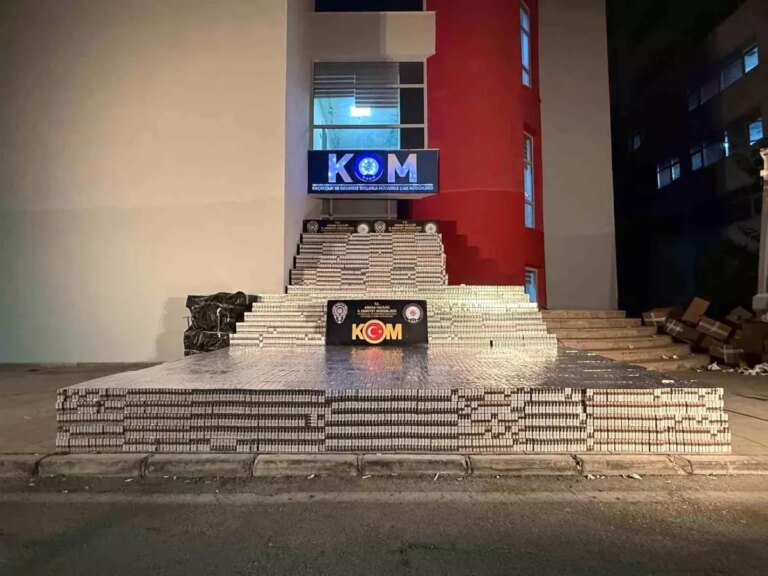 adanada 105 bin paket kacak sigara ele gecirildi VvMyFvcU.jpg
