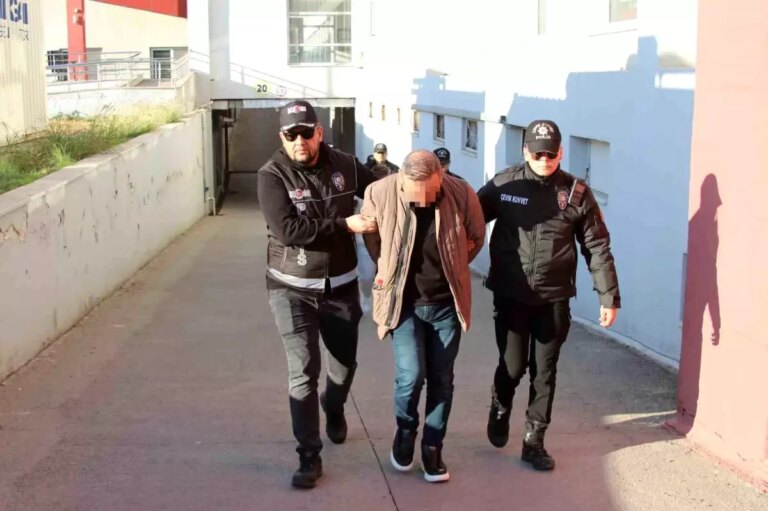 adanada-dolandiricilik-operasyonu-15-tutuklama-hBrpd7RU.jpg