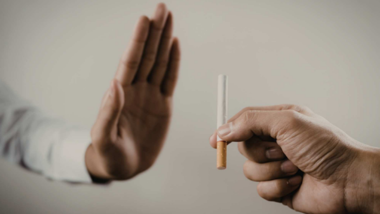 sigara-irade-meselesi-degil-tedavi-edilebilir-bir-bagimliliktir-3dF39Pr9.png